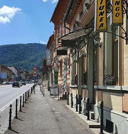 Pension Flamingo Braşov Buitenkant foto